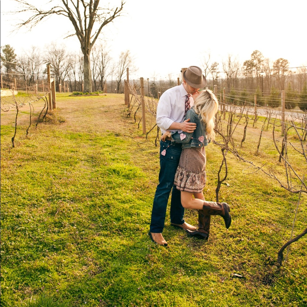 Meet your Posher, Tara with The Texas Petite 💕